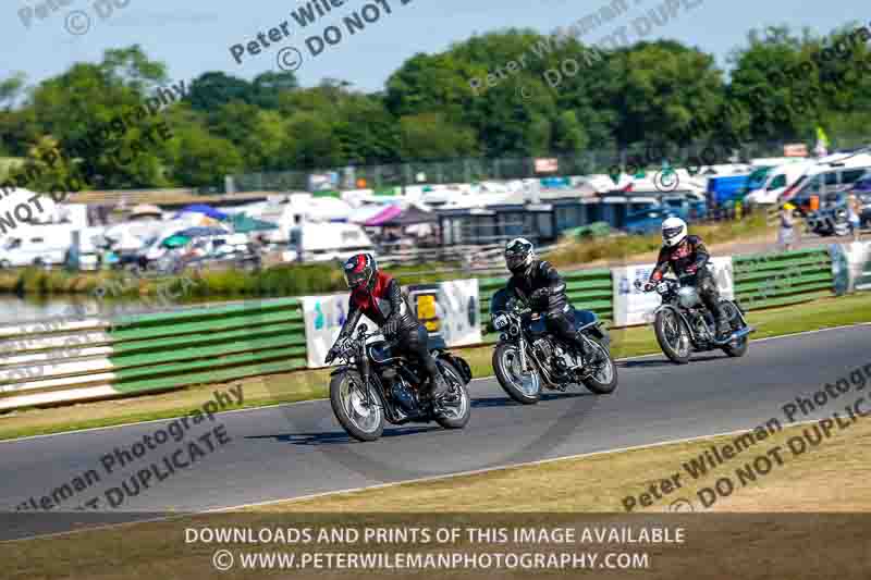 Vintage motorcycle club;eventdigitalimages;mallory park;mallory park trackday photographs;no limits trackdays;peter wileman photography;trackday digital images;trackday photos;vmcc festival 1000 bikes photographs